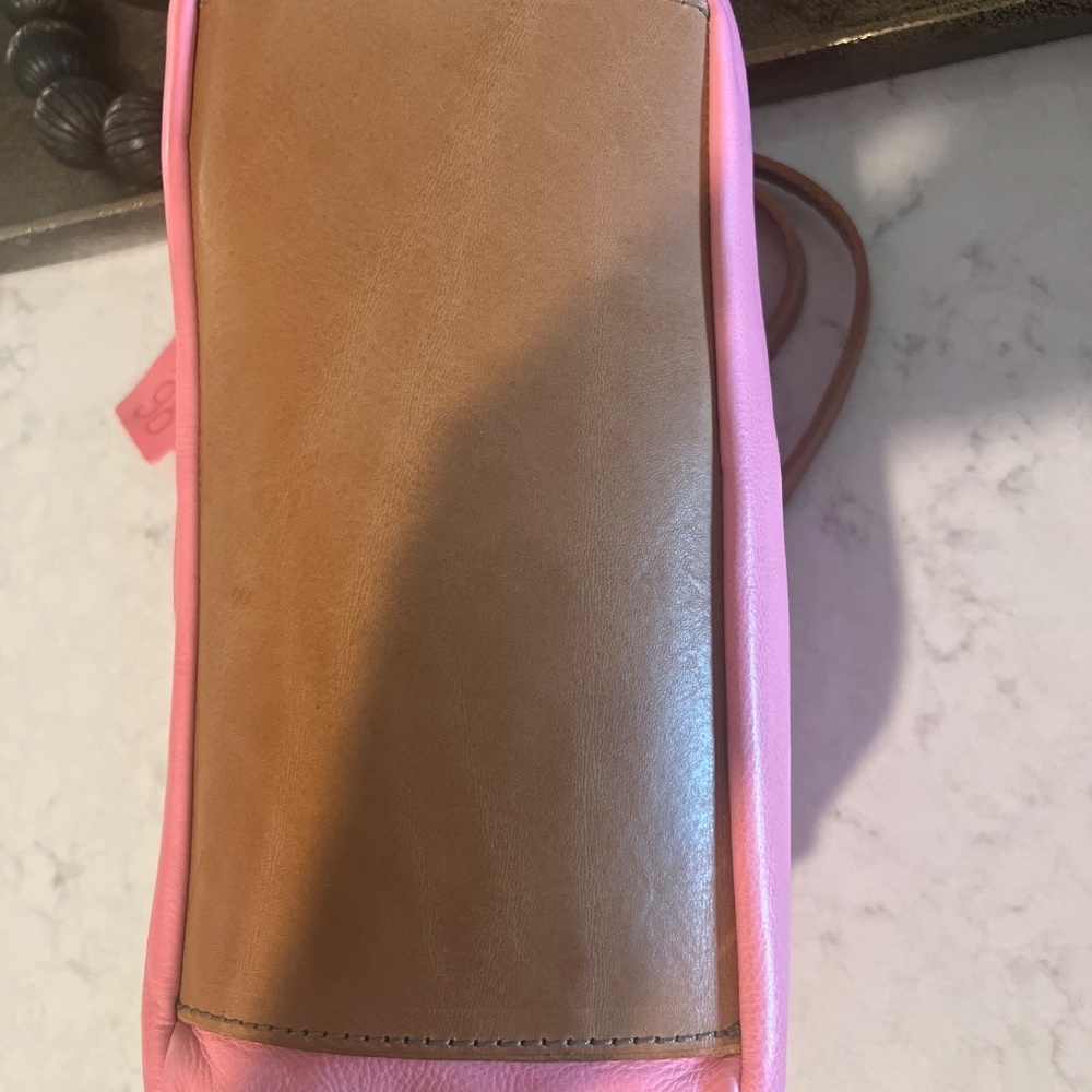 AS98 pink leather satchel/crossbody - Picture 9 of 10